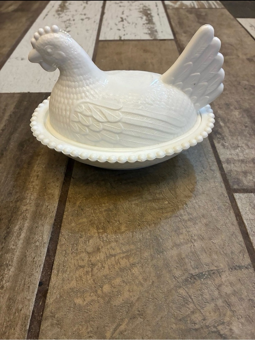 Large Indiana Milk Glass hen on nest